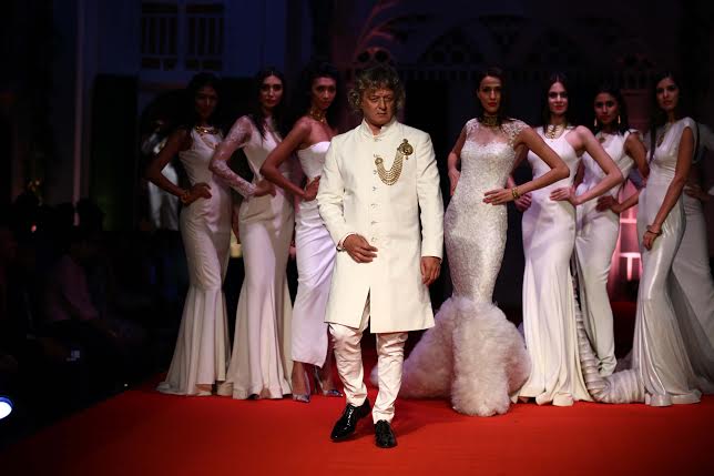 Nargis Fakhri walks for AZVA jewellery