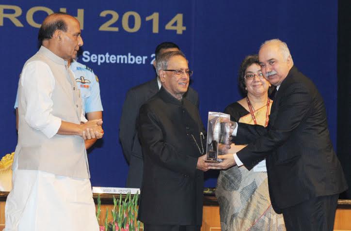 Prez presents Official Language awards on Hindi Divas Samaroh
