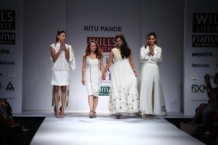 Sania Mirza walks for designer Ritu Pande at  WLIFW 