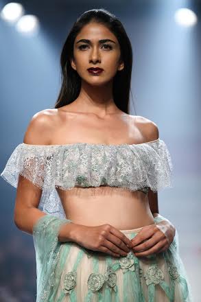 Shruti Haasan walks for Shehla Khan at Lakme Fashion Week