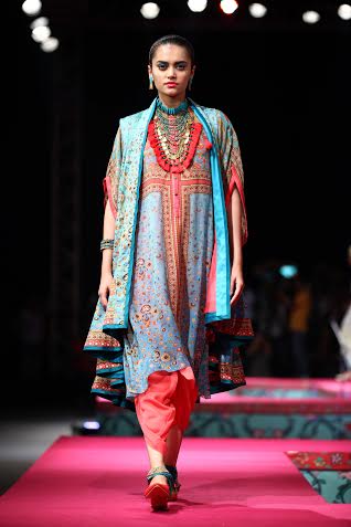 Models walk for Tarun Tahiliani 