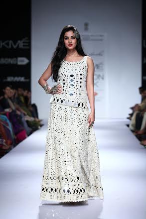 Sonal Singh Chauhan walks ramp at LFW