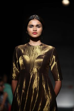 Sanjay Garg showcases collection at LFW   