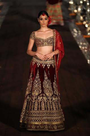 Rohit Bal showcases his collection at WLIFW 