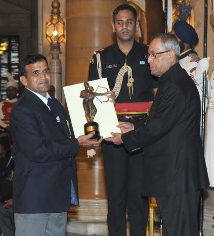 President confers National Sports Awards 