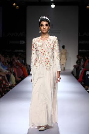 Soumitra Mondal showcases collection at LFW  