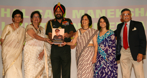 Manekshaw's statue unveiled in New Delhi