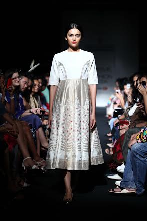 Sanjay Garg showcases collection at LFW