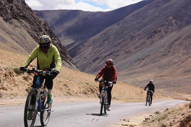 IAF all women cycle expedition team flagged in today 