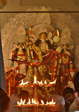 Kolkata observes Sandhi Puja today