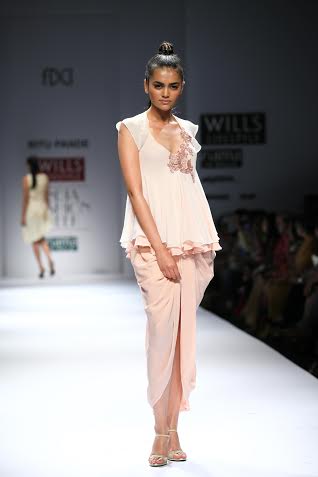 Sania Mirza walks for designer Ritu Pande at  WLIFW 
