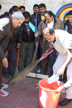 Anil Ambani cleans Badrinath, Kedarnath temple premises 