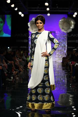 Shilpa Shetty walks the ramp at Lakme Fashion Week