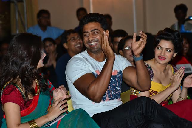 Dev's 'Buno Haansh' music launched