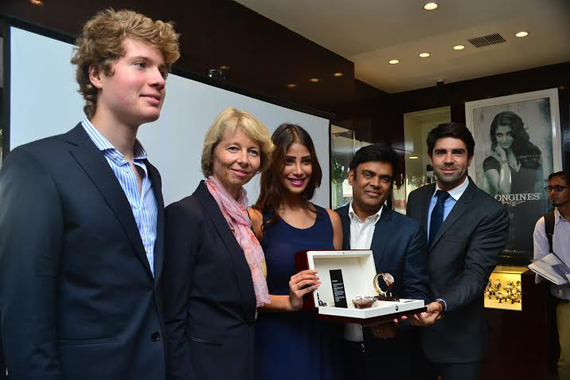 Nicole Faria unveils "The Roundabout Collection"