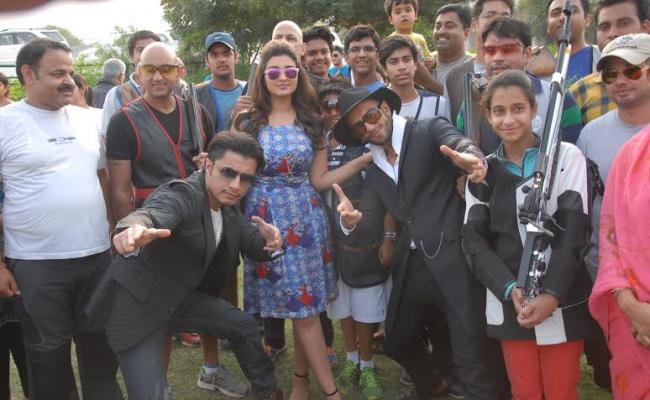 'Kill Dil' actors visit Jaipur