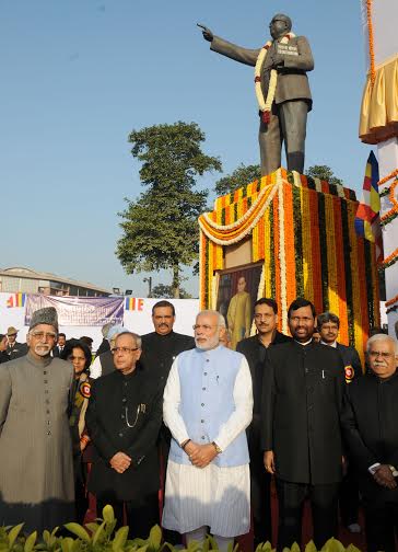  Modi paying floral tributes to Bodhisatva Babasaheb Dr. B.R. Ambedkar on his 59th Mahaparinirvan Diwas, in New Delhi 