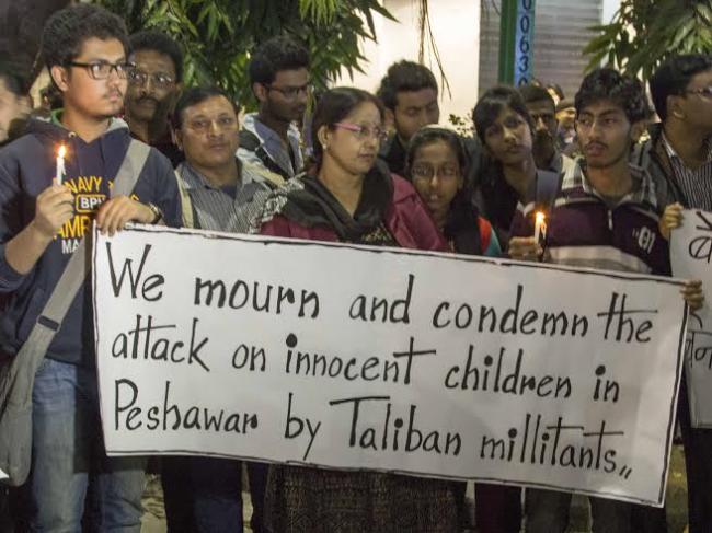 Christmas fever grips Kolkata