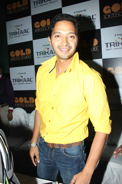 Shreyas, Uddhav at re-launch of Hindmata Theatre