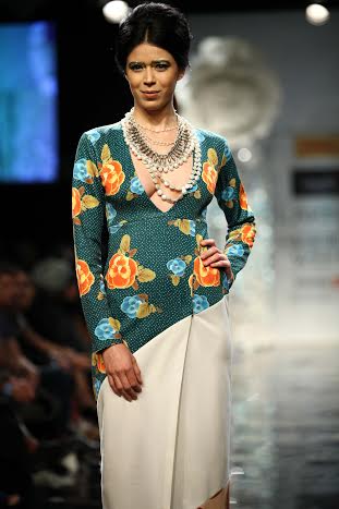 Shilpa Shetty walks the ramp at Lakme Fashion Week