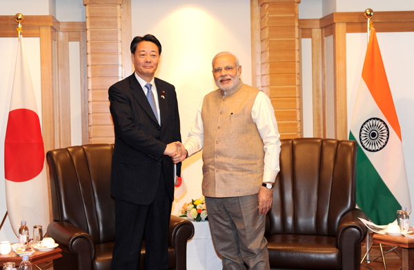 Japan: PM Modi plays drums 