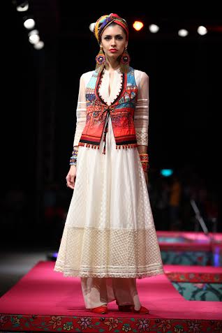 Models walk for Tarun Tahiliani 