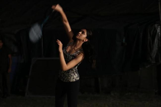 Deepika gets sporty on the sets of Piku