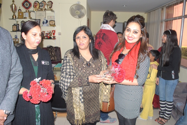 Cast of Main Aur Mr Riight promote their film in Jaipur, Delhi, Chandigarh