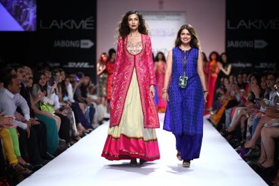 Designer Shruti Sancheti showcases collection at LFW