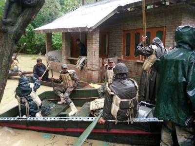 J&K flood Army continues relief operations
