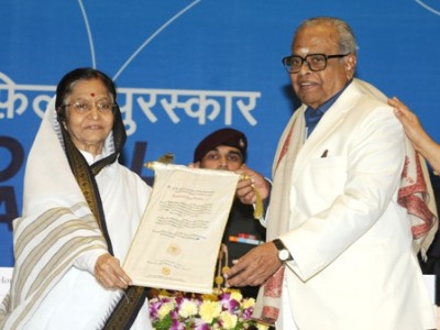 Legendary filmmaker K. Balachander passes away