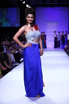 Geeta Basra walks for  Sougat Paul at Lakme Fashion Week