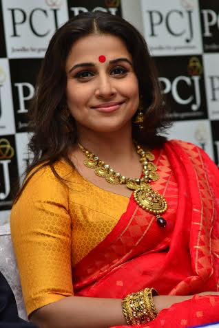 Vidya visits Kolkata