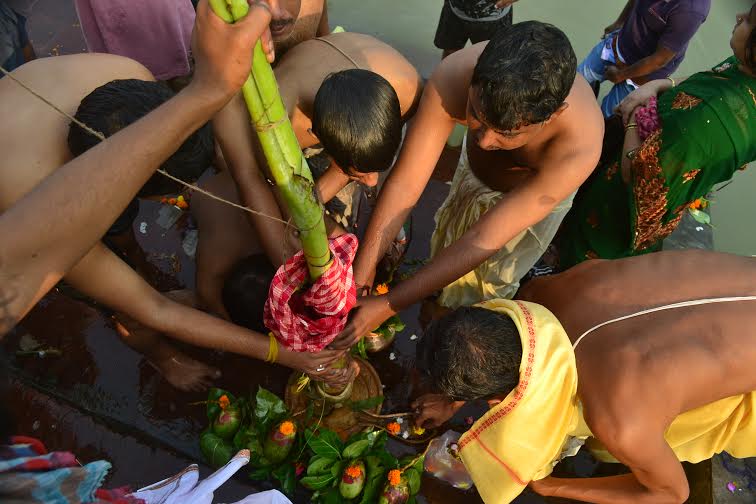Kolkata soaks in Mahasaptami fervor 