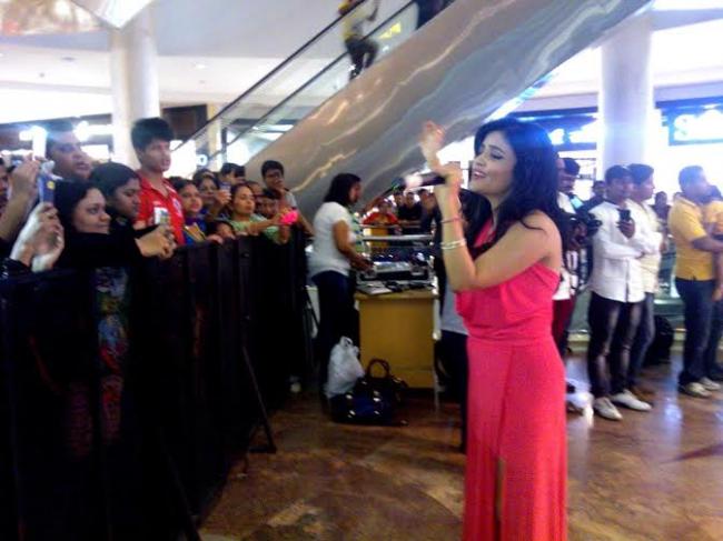 'Main Aur Mr Riight' takes Mumbai by storm