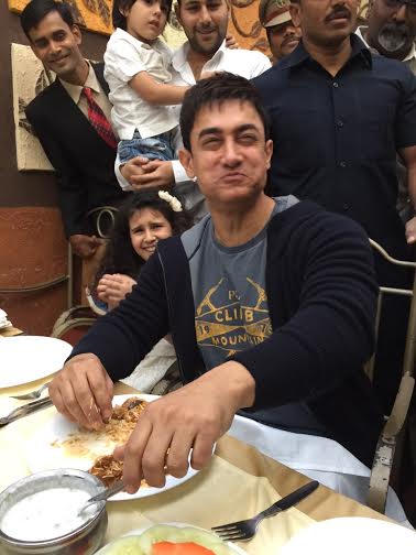Aamir Khan feasts on Hyderabadi biryani