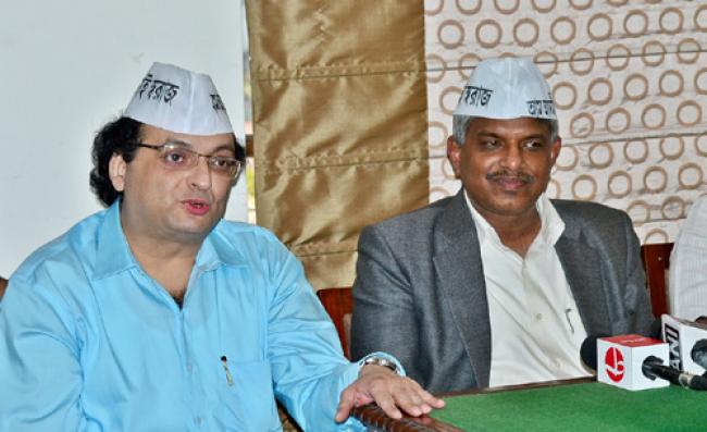 Sad to see Anna endorsing Mamata