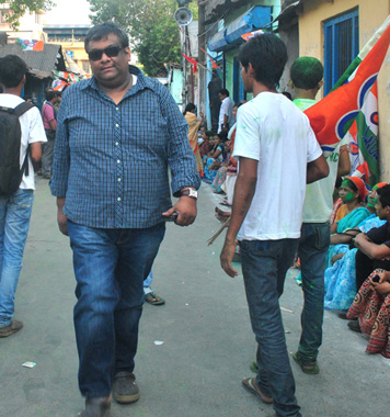 TMC supporters celebrate in front of CM's residence