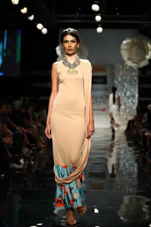 Shilpa Shetty walks the ramp at Lakme Fashion Week