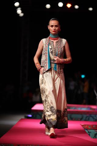 Models walk for Tarun Tahiliani 