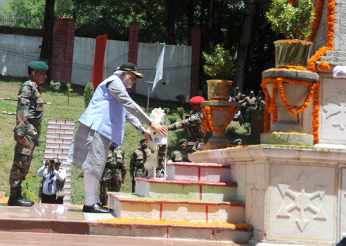 Shri Narendra Modi dedicating the newly constructed railway line 