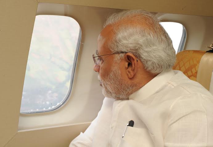 PM visits Hudhud-hit Visakhapatnam