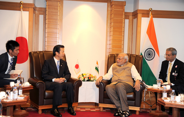 Japan: PM Modi plays drums 
