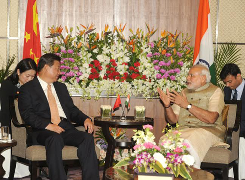 Modi hosts grand Gujarati fiesta for Chinese President