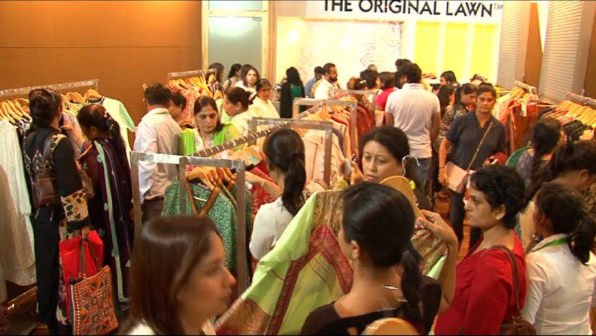 'Aalishan Pakistan' sees huge surge in visitors on second day