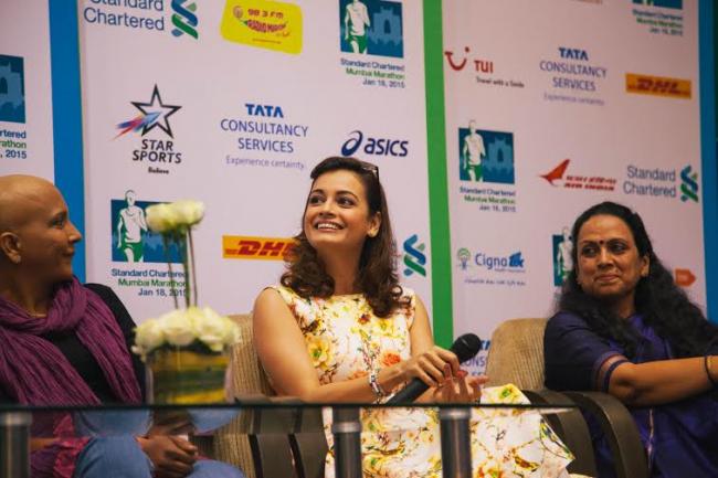 Dia attends Standard Charted Mumbai Marathon event