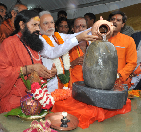 Narendra Modi at Ganga Talao