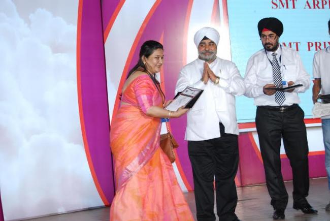 JIS Group presents 'JIS Samman' felicitation ceremony 