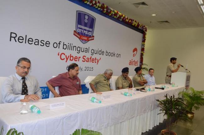 Bidhannagar City Police, CDAC Kolkata and Bharti Airtel launch booklet on Cyber Safety