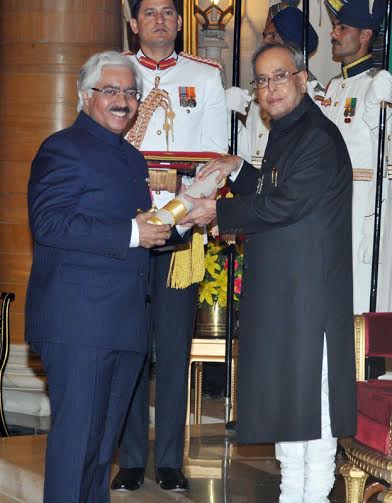 President confers Bharat Ratna, Padma Awards 